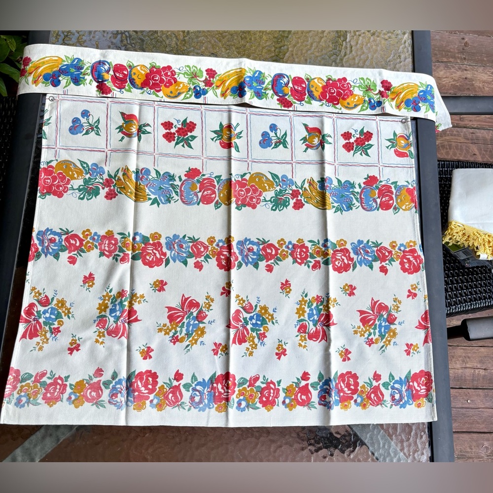 vintage feedsack curtain + valance, fruit curtains, 1950’s apple, 1940's fabric